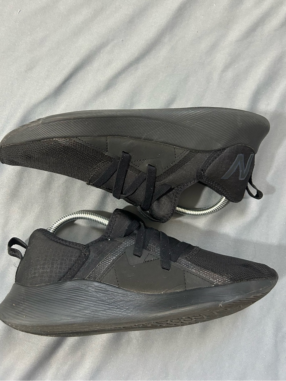 New Balance Women's Beaya Slip-On Casual Athletic Sneakers Size 9-no insoles